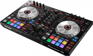  DDJ-SR2 - 2-kanálový DJ kontrolér pre Serato DJ Pro