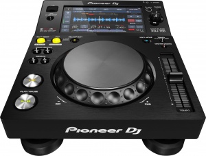 XDJ-700 - Kompaktný DJ multiplayer